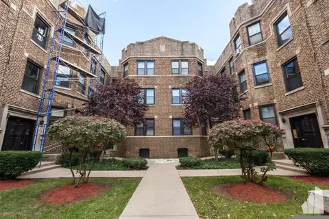 629 W Cornelia Ave #33-1E, Chicago, IL 60657