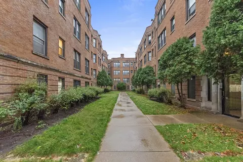 1361 W Estes Ave #69-1J, Chicago, IL 60626