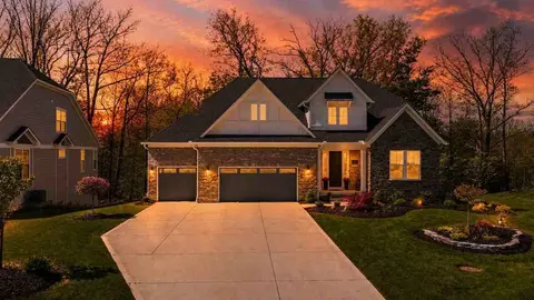 233 Lake Balaton Dr, Warrensville Heights, OH 44128
