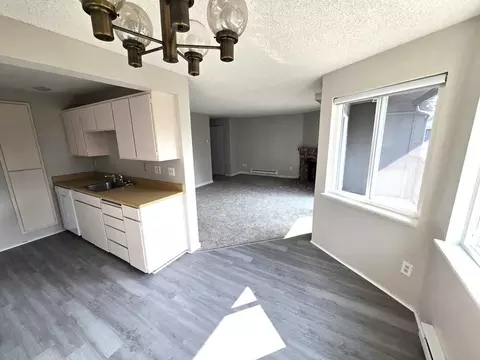 12717 NE 116th St #D202, Kirkland, WA 98034