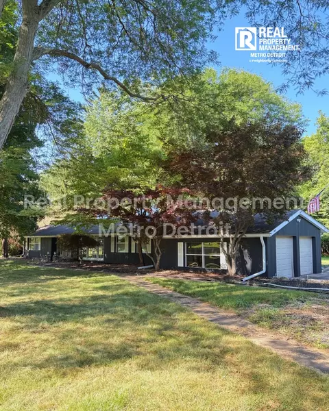 32505 Bell Vine Trl, Beverly Hills, MI 48025