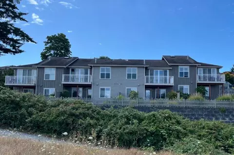 2011 H Ave, Anacortes, WA 98221