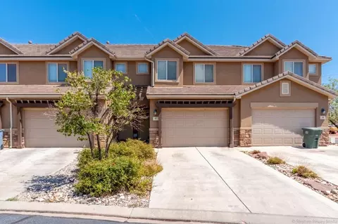 1000 E Bluff View Dr #67, Washington, UT 84780