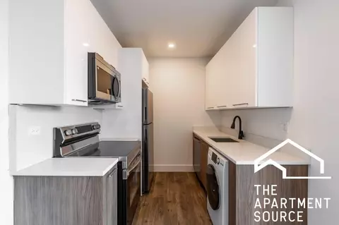 941 W Carmen Ave #105, Chicago, IL 60640