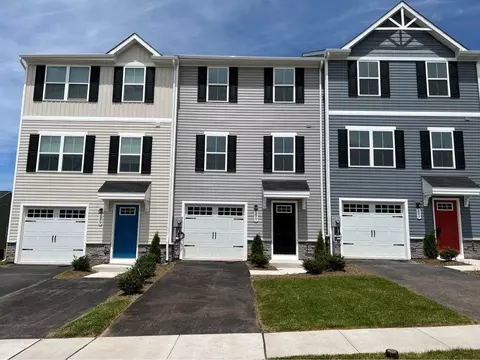 115 Butterfield Ave, Taneytown, MD 21787