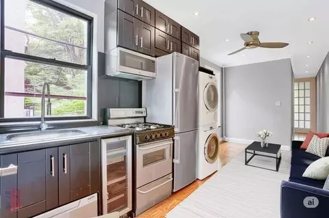 212 E 105th St #9, New York, NY 10029