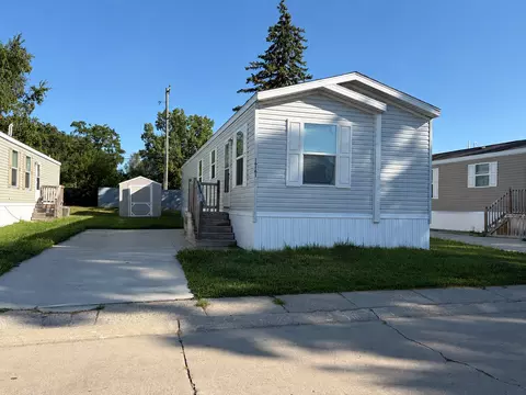 16161 Normandy St #92, Clinton Township, MI 48038