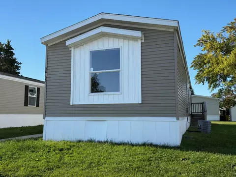 38105 Orleans St #114, Clinton Township, MI 48038