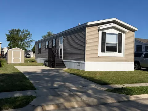 38017 Le Chateau Blvd #285, Clinton Township, MI 48038