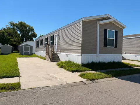 38136 Ducharme Dr #467, Clinton Township, MI 48038