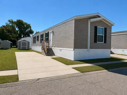 38136 Ducharme Dr #467, Clinton Township, MI 48038
