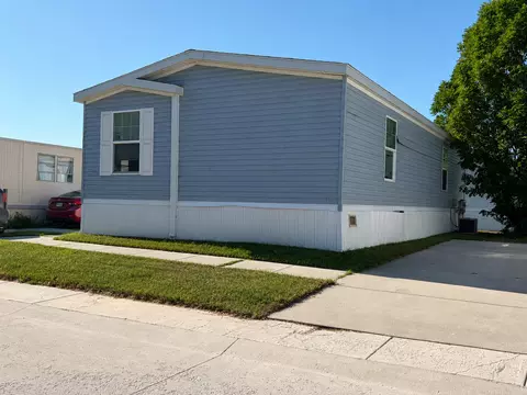 38044 Marlene Dr #564, Clinton Township, MI 48038