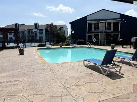 1901 Lakeview Cir #215, Lewisville, TX 75057
