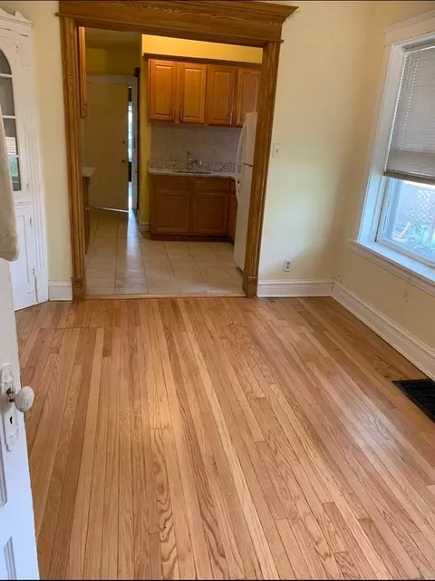 1152 Lyman Ave #1R, Oak Park, IL 60304
