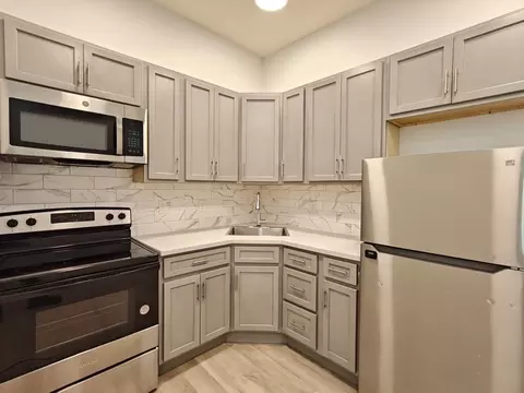 3740 N 13th St #1, Philadelphia, PA 19140