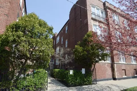 3042 W Wellington Ave #2, Chicago, IL 60618