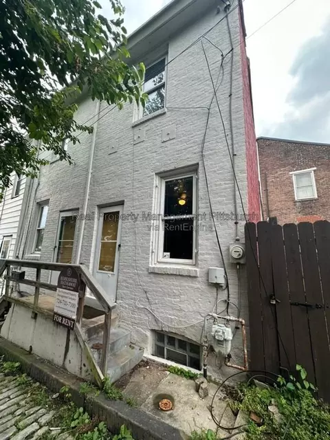 239 Urbana Way, Pittsburgh, PA 15201