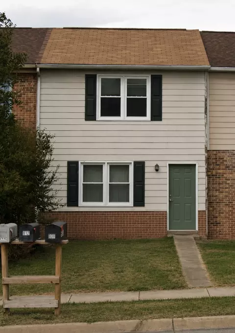 1189 S High St, Harrisonburg, VA 22801