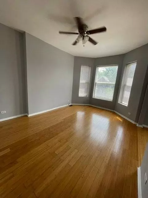 3832 W Lexington St #1, Chicago, IL 60624