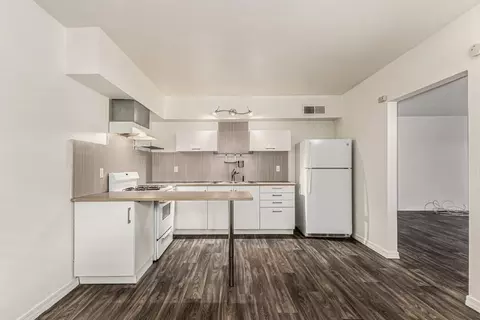 6730 N 17th Ave #207, Phoenix, AZ 85015
