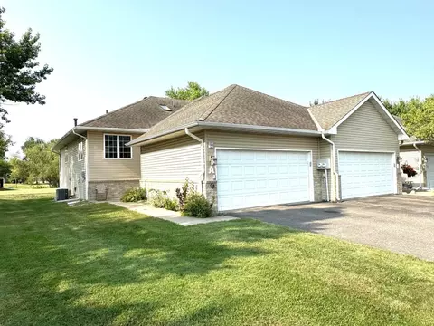 10635 44th Ave N #1, Plymouth, MN 55442