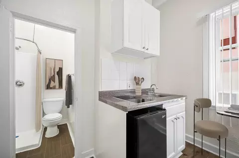 729 S Union Ave #124, Los Angeles, CA 90017