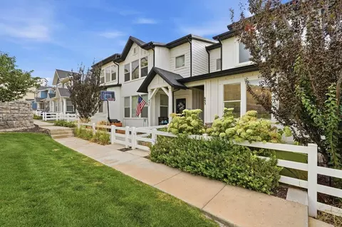 693 S Grant Ln #693, North Salt Lake, UT 84054