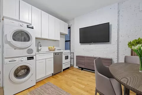 203 Spring St #3, New York, NY 10012