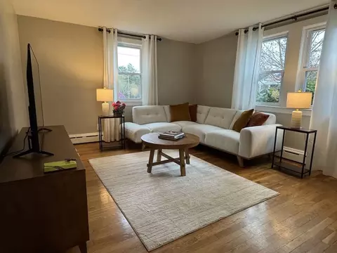 67 Carpenter St #1593871P, Foxborough, MA 02035
