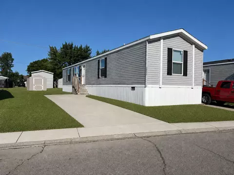 38049 Ducharme Dr #608, Clinton Township, MI 48038