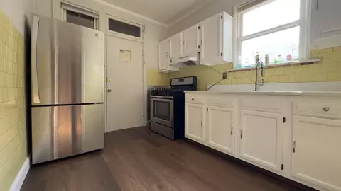 6855 W Addison St #2R, Chicago, IL 60634