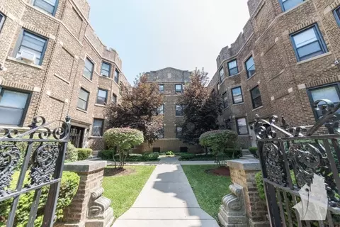 629 W Cornelia Ave #29-3S, Chicago, IL 60657