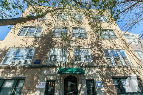 816 W Waveland Ave #15, Chicago, IL 60613