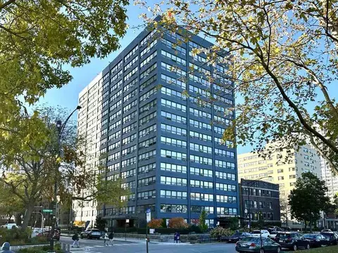 4180 N Marine Dr #201, Chicago, IL 60613