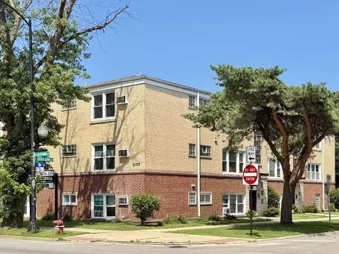 2754 W North Shore Ave #2S, Chicago, IL 60645