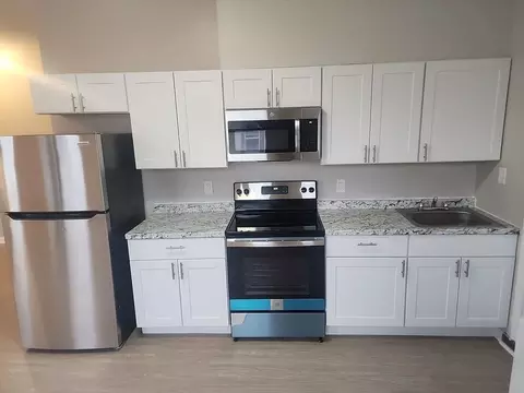 43 Franklin Ave, Hartford, CT 06114