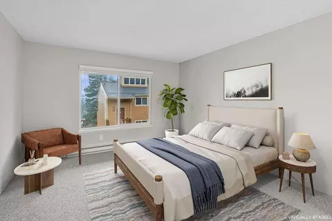 50 Kerr Pkwy, Lake Oswego, OR 97035