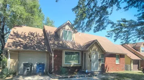 5633 N Garrison Pl, Tulsa, OK 74126