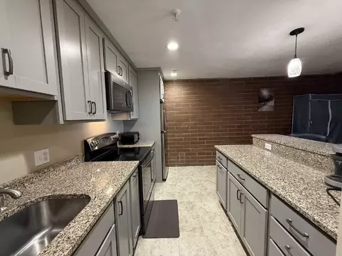 115 W Squantum St #815, Quincy, MA 02171