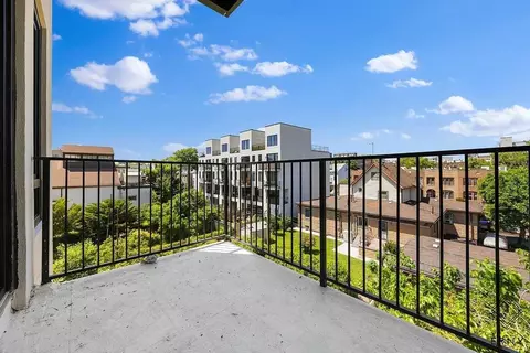 942 New York Ave #6, Brooklyn, NY 11203