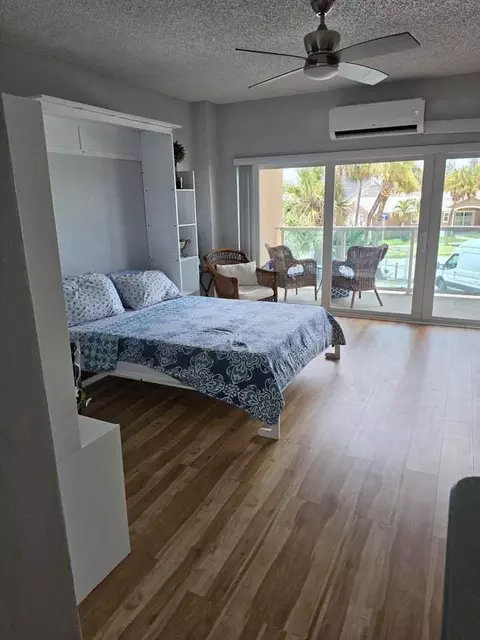 880 Mandalay Ave #N112, Clearwater, FL 33767