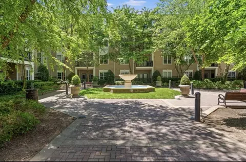 501 Hungerford Dr #154, Rockville, MD 20850