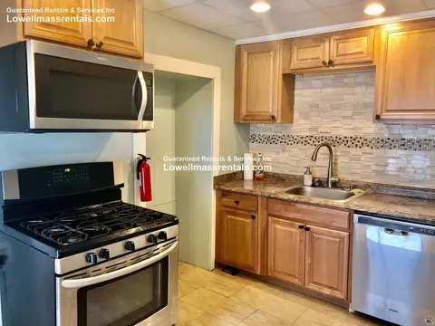43 Marginal St, Lowell, MA 01851