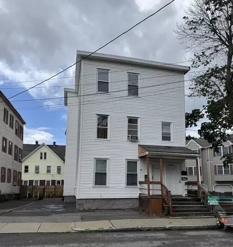 81 Lane St, Lowell, MA 01851