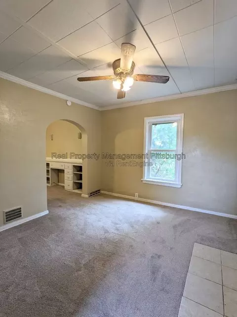 302 W Miller Ave, Munhall, PA 15120