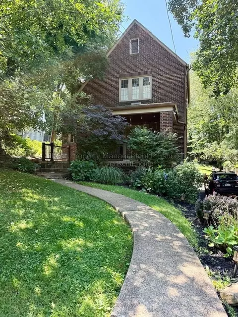 152 Gordon St, Edgewood, PA 15218