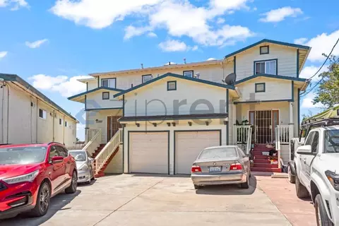 2123 E 25th St, Oakland, CA 94606