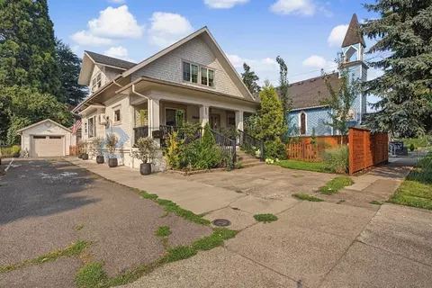 185 E Lincoln St, Woodburn, OR 97071
