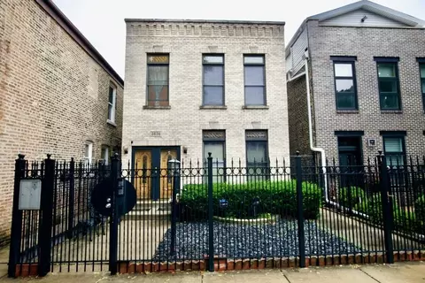 2626 W Superior St #2, Chicago, IL 60612