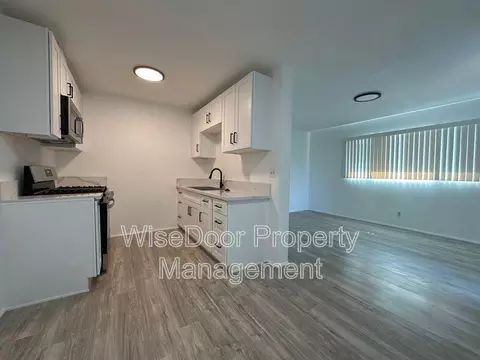 1409 W Lingan Ln #11, Santa Ana, CA 92704